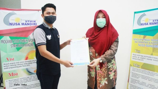 
					Penyerahan Beasiswa 472 Mahasiswa STMIK Nusa Mandiri