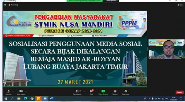 Foto : Dosen STMIK Nusa Mandiri Melakukan Pengabdian Masyarakat