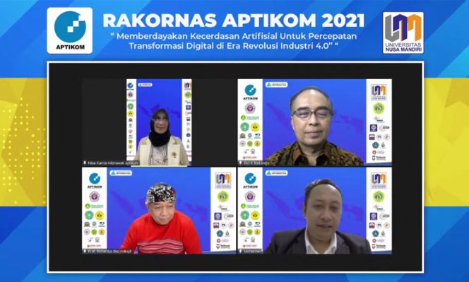 
					Perguruan Tinggi Dalam Transformasi Digital