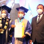 wisudawan UNM