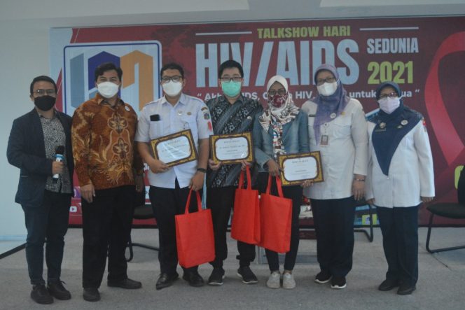 
					UNM Ajak Generasi Muda Cegah Penyebaran HIV/AIDS