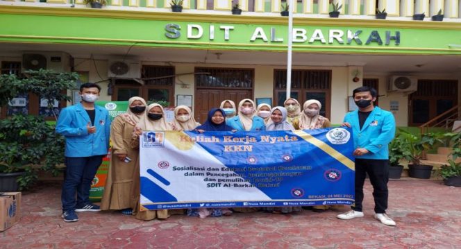 
					Mahasiswa UNM Sukses Laksanakan KKN