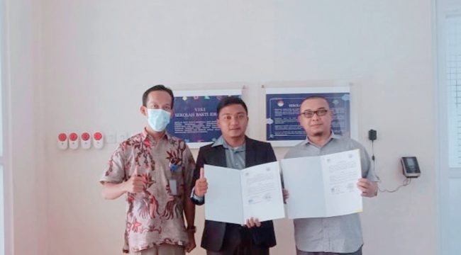 UNM Kampus Damai Teken MoU dengan SMK Bakti Idhata