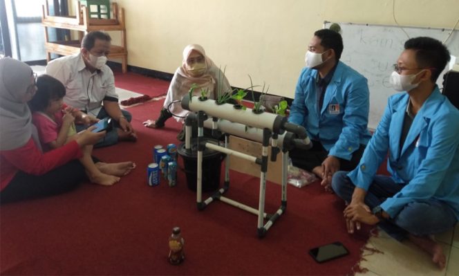 
					Mahasiswa Prodi Informatika