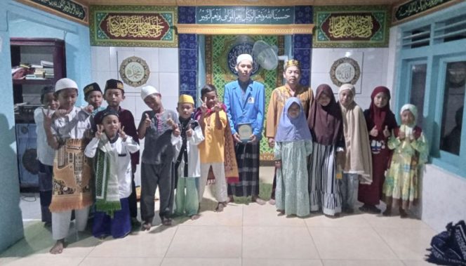 
					Mahasiswa UNM Sukses KKN