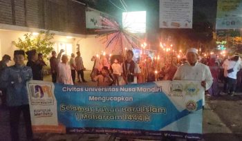 UNM Kampus Margonda Ikut Pawai Obor