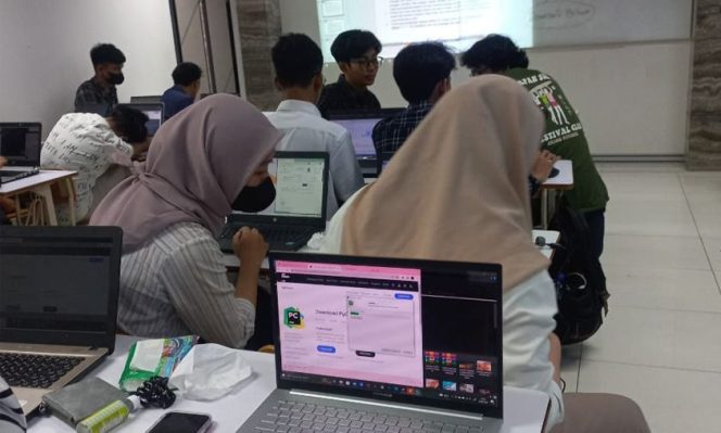 
					Mahasiswa Prodi Bisnis Digital