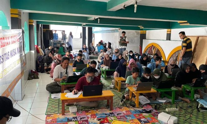 
					Maksimalkan Peran Media Sosial, Dosen UNM Lakukan Pelatihan Desain Grafis untuk Remaja Masjid