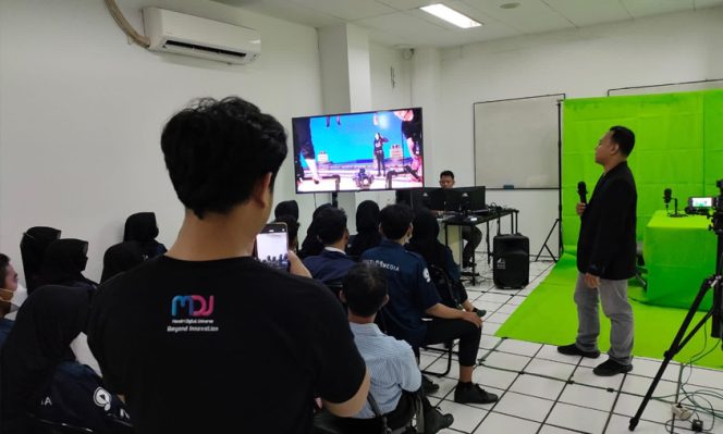 
					UNM Kampus Tangerang Sukses Adakan CreaBesT