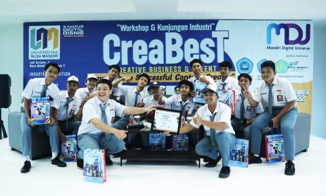 
					Sukses Jadi Konten Kreator, Apa Bisa?