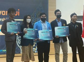 Mahasiswa UNM Kampus Digital Bisnis