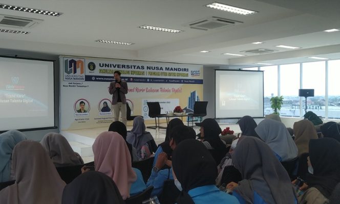 
					Prodi Sistem Informasi Sukses Gelar Talk Show Karier