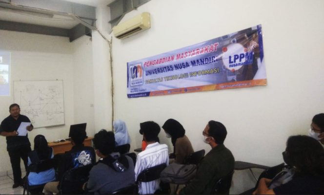 
					Dosen UNM Beri Pelatihan Jaringan