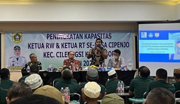 Dosen Prodi Sains Data Giat Beri Pendampingan Pada Perangkat Desa