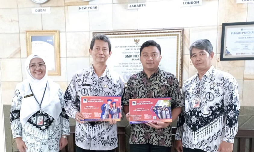 Kampus Digital Bisnis UNM Kampus Damai Teken MoU dengan SMKN 8