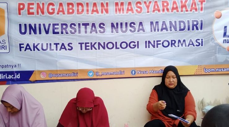 Dosen UNM Beri Pelatihan Katalog Produk