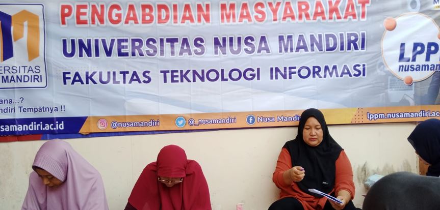 Dosen UNM Beri Pelatihan Katalog Produk