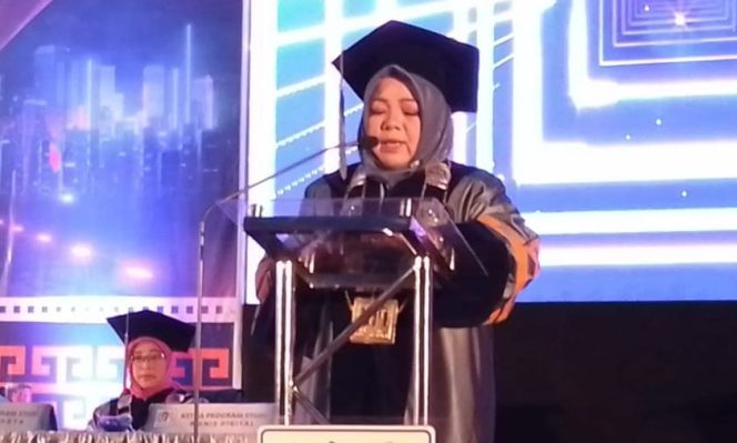 
					Wisuda UNM ke-34, Rektor Minta Wisudawan Manfaatkan Perkembangan AI