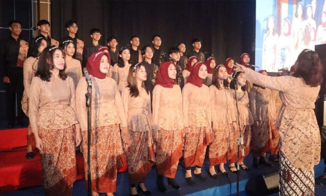 
					Paduan Suara Mahasiswa UNM