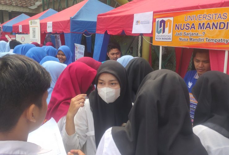 UNM Kampus Margonda Hadiri EduFair SMK