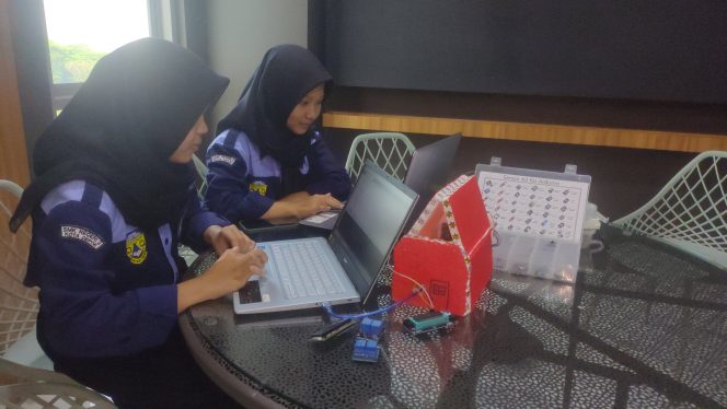 
					Pelajar Magang di MDU