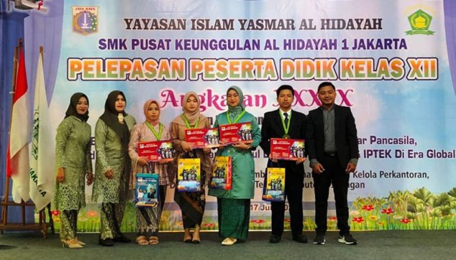 
					UNM Kampus Damai Beri Beasiswa Kuliah