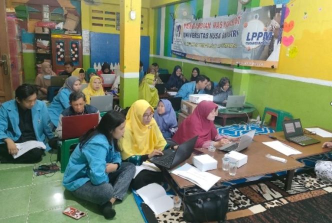 
					dosen prodi informatika laksanakan pengabdian masyarakat