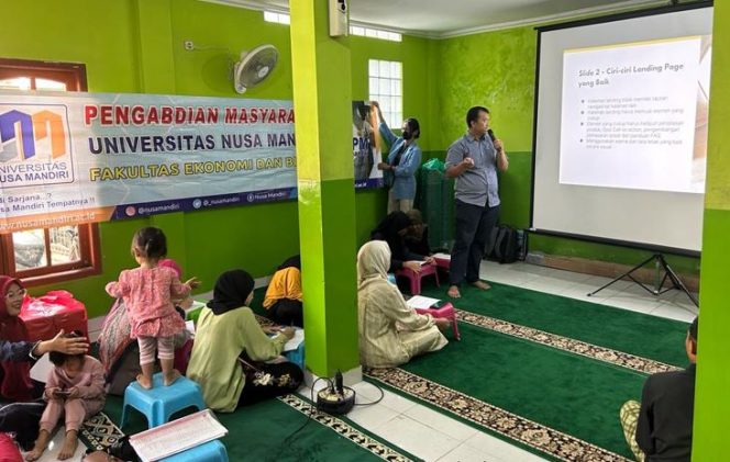 
					Pengabdian Masyarakat Dosen Prodi Bisnis Digital