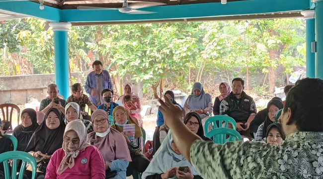 Dosen UNM Beri Pelatihan Canva