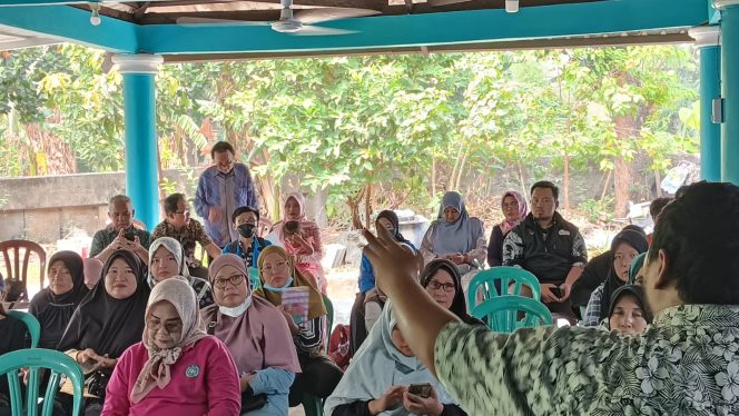 
					Dosen UNM Beri Pelatihan Canva