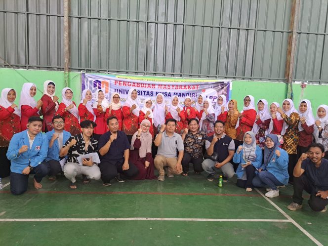 
					Pemanfaatan Canva