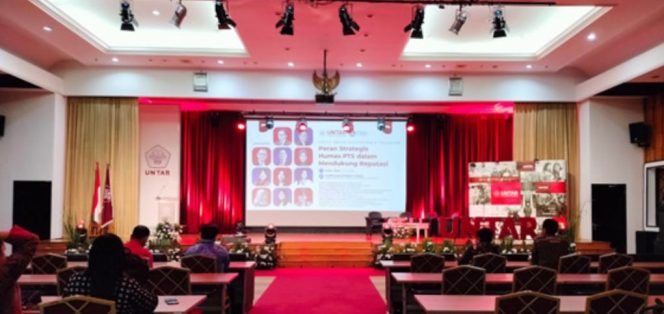 
					Humas UNM Ikut Talkshow dan FGD