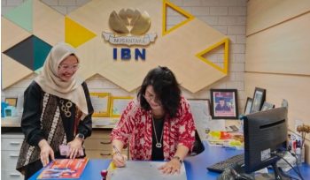 Penandatangan MoU UNM dengan IBN