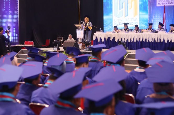 
					Wisuda UNM Ke-35