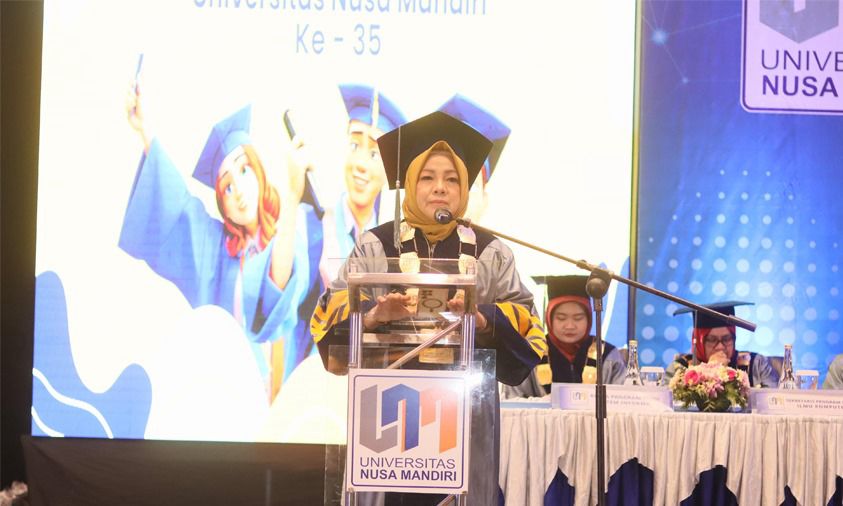 Wisuda UNM Ke-35