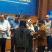 UNM Terima Penghargaan Satgas PPKS