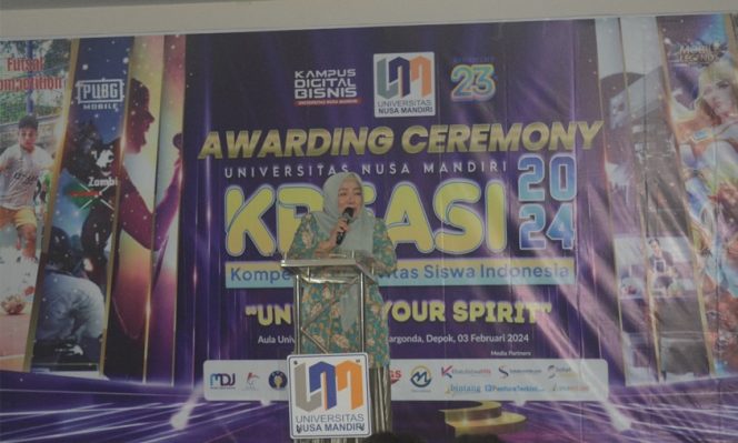 
					Bentuk Pemberian Penghargaan Kepada Para Pemenang UNM KREASI 2024, Kampus Digital Bisnis Selenggarakan Awarding Ceremony