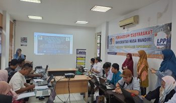 Dosen Program Studi Sistem Informasi Beri Pelatihan