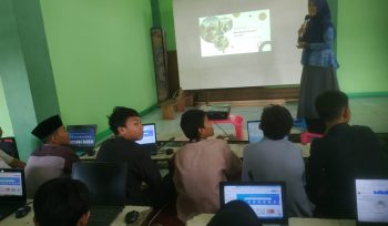 Dosen Universitas Nusa Mandiri Beri Pelatihan