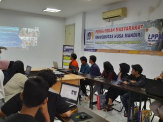 Pelatihan Penerapan Teknologi AI Gunakan Bing Microsoft dan Vidnoz AI Untuk Remaja Karang Taruna Ragunan