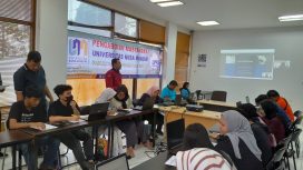 Dosen Prodi Bisnis Digital Beri Pelatihan