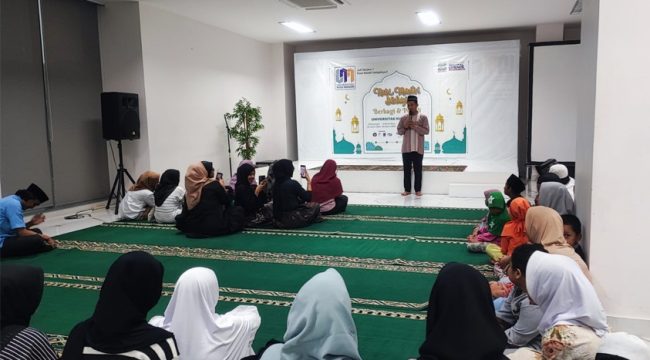Universitas Nusa Mandiri Kampus Margonda Berbagi Santunan Yatim