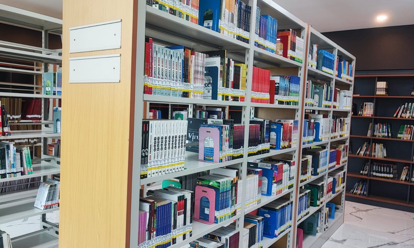 Perpustakaan UNM kampus Margonda Cocok Buat Nongkrong