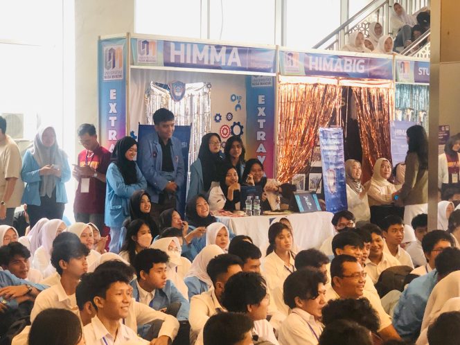 
					HIMMA & HIMABIG: Himpunan Mahasiswa Kece untuk Maba Manajemen dan Bisnis Digital