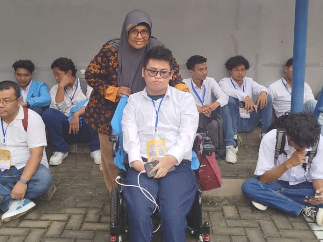 
					Kisah Inspiratif Muhammad Rizky Pradityanto: Tetap Semangat Berkuliah di UNM Meskipun Menghadapi Keterbatasan