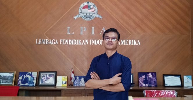 
					Bangun Generasi Digital dengan Kompetensi dan Inovasi