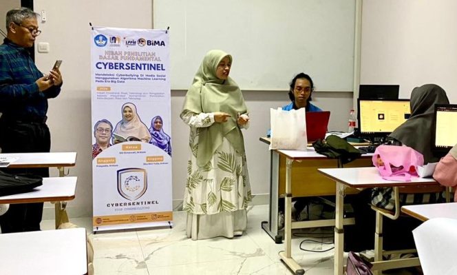 
					Sosialisasi Aplikasi Cybersentinel untuk Deteksi Cyberbullying