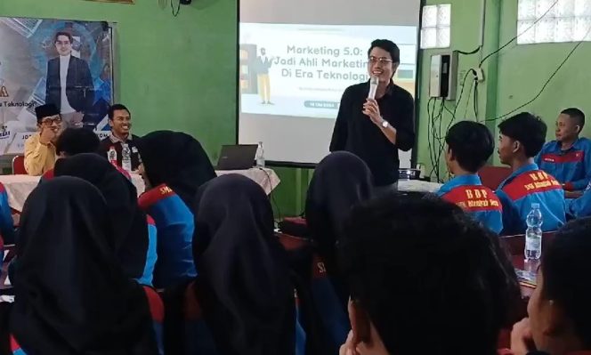 
					Strategi Jadi Ahli Marketing di Era Artificial Intelligence