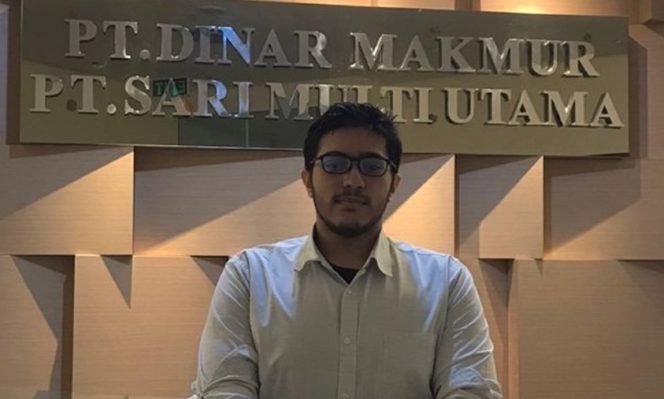 
					Programmer dan UI/UX Designer di PT DinarSMU
