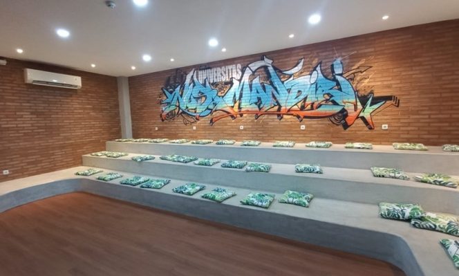 
					Perpustakaan Universitas Nusa Mandiri